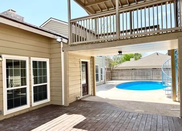 4-bedroom rental at 7326 Hidden Hills N in San Antonio, TX — photo 2