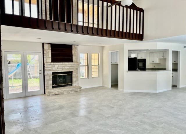 4-bedroom rental at 7326 Hidden Hills N in San Antonio, TX — photo 4