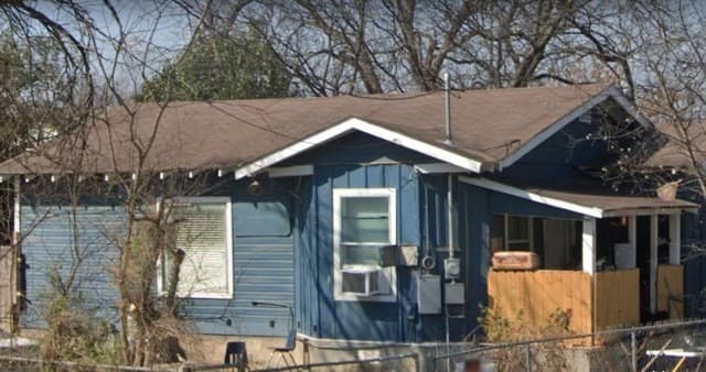 3-bedroom rental at 1108 Rivas St in San Antonio, TX — photo 4