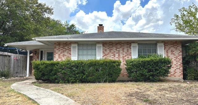 3-bedroom rental at 6216 Rue Marielyne St in Leon Valley TX