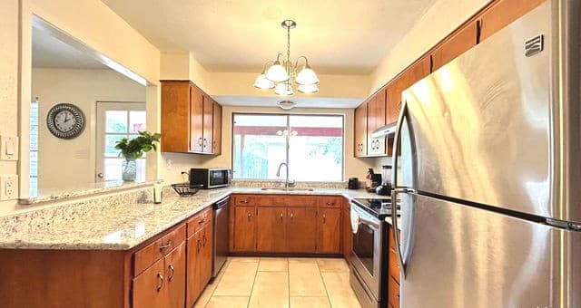 3-bedroom rental at 6216 Rue Marielyne St in Leon Valley, TX — photo 2