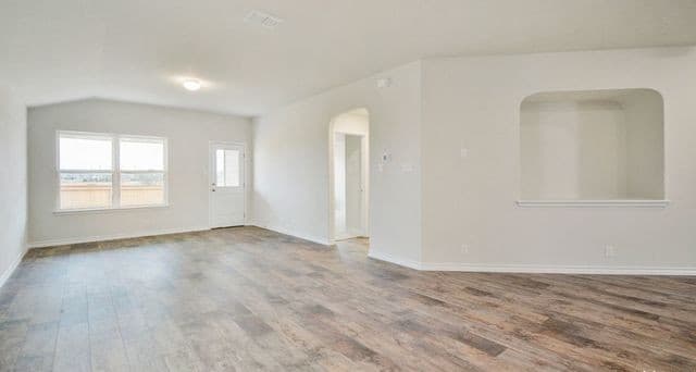 4-bedroom rental at 536 Twisting Stream in Cibolo, TX — photo 5