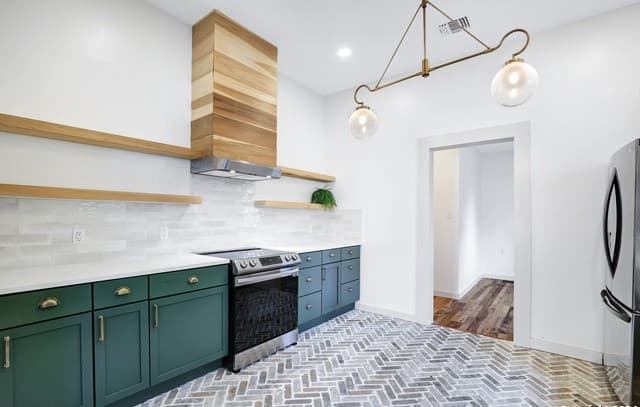4-bedroom rental at 1613 N Olive St in San Antonio TX