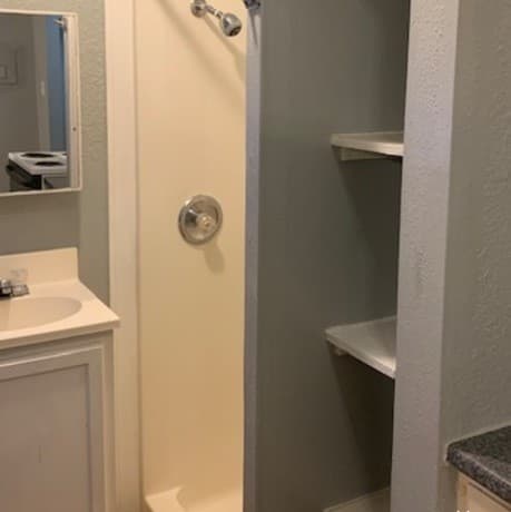 0rental at 403 Terrell Ave Unit 6 in San Antonio, TX — photo 5
