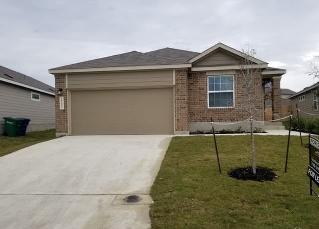4-bedroom rental at 10403 Midsummer Meadow in Converse, TX — photo 2