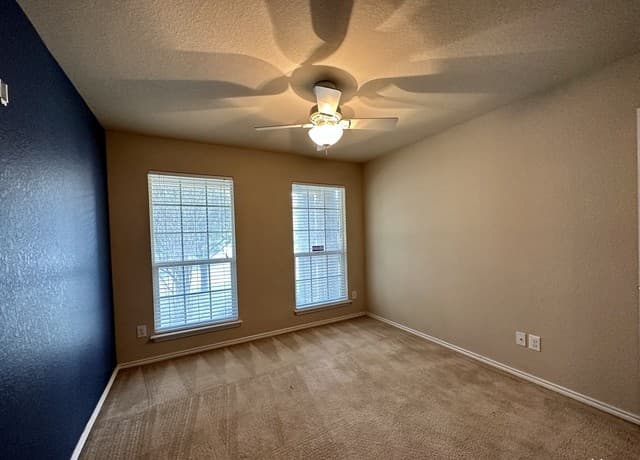 3-bedroom rental at 11515 Valley Garden in San Antonio, TX — photo 5