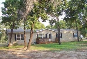3-bedroom rental at 718 Cherry Ridge in Floresville, TX — photo 5