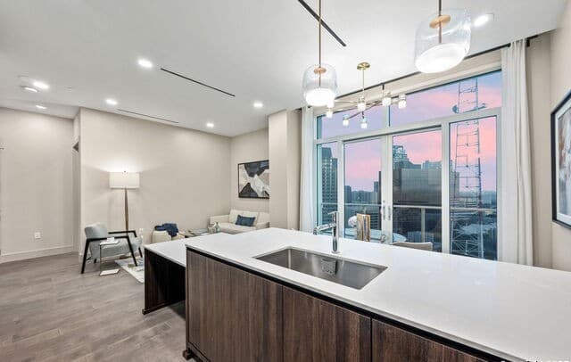 1-bedroom rental at 123 Lexington Ave Unit 1308 in San Antonio TX