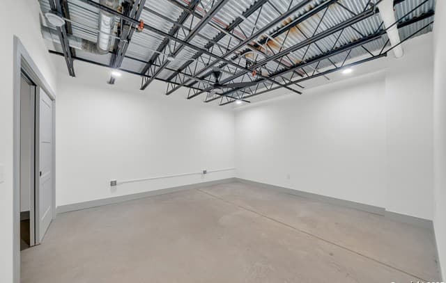3-bedroom rental at 215 Coca Cola Unit 302 in San Antonio, TX — photo 4