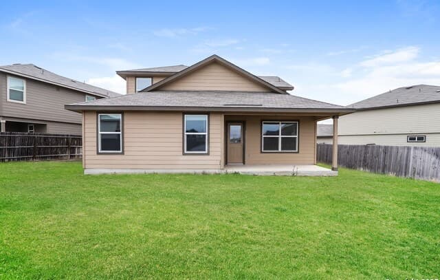 4-bedroom rental at 2935 Thackery Grv in San Antonio, TX — photo 3