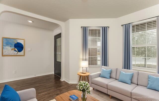 4-bedroom rental at 2935 Thackery Grv in San Antonio, TX — photo 5