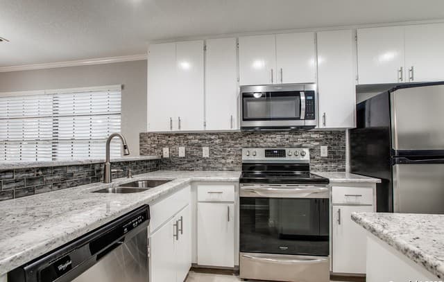2-bedroom rental at 11815 Vance Jackson Unit 606 in San Antonio, TX — photo 5