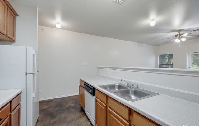 3-bedroom rental at 10619 Mathom Unit 4 in Universal City, TX — photo 5