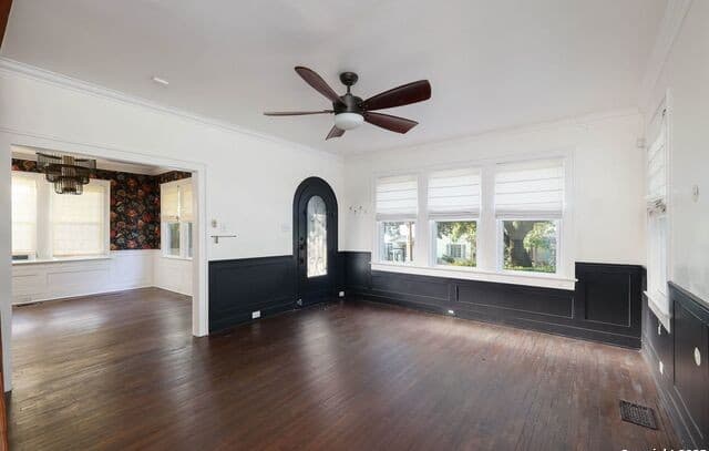 3-bedroom rental at 418 W Rosewood Ave in San Antonio, TX — photo 3