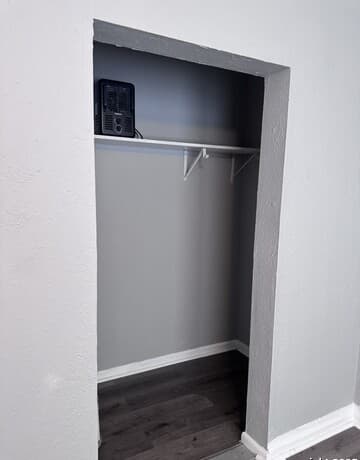 1-bedroom rental at 403 Terrell Ave Unit 2 in San Antonio, TX — photo 4