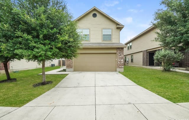 4-bedroom rental at 8938 Ashley Wilkes in San Antonio, TX — photo 2