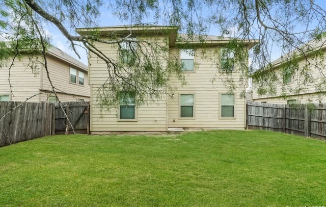 4-bedroom rental at 8938 Ashley Wilkes in San Antonio, TX — photo 3