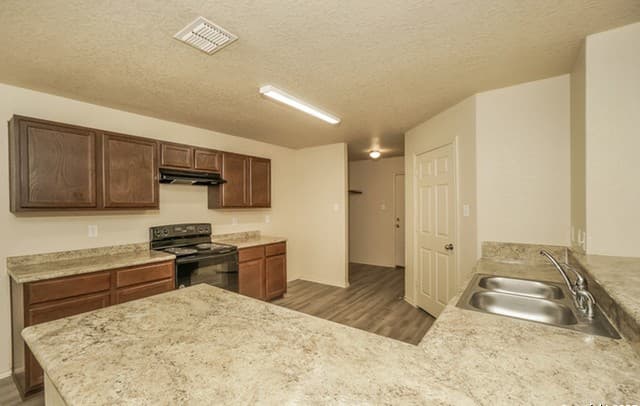 4-bedroom rental at 8938 Ashley Wilkes in San Antonio, TX — photo 4