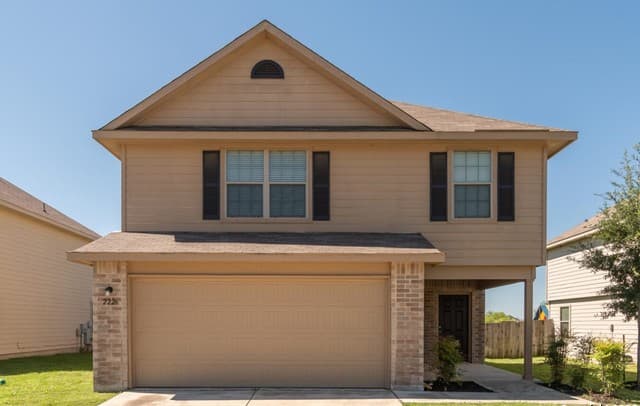 3-bedroom rental at 2226 Fishing Trail in San Antonio, TX — photo 5