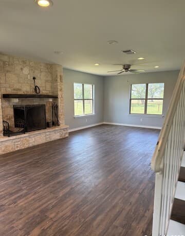 4-bedroom rental at 517 Fm 473 in Comfort, TX — photo 3