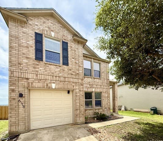 4-bedroom rental at 6118 Kensinger Pass in Converse TX