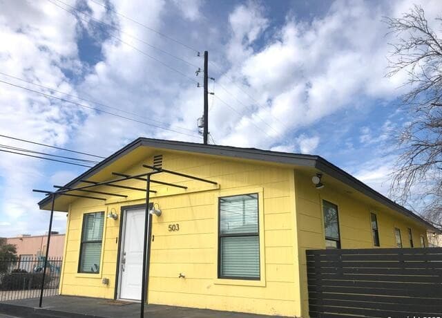 2-bedroom rental at 503 Nolan in San Antonio TX