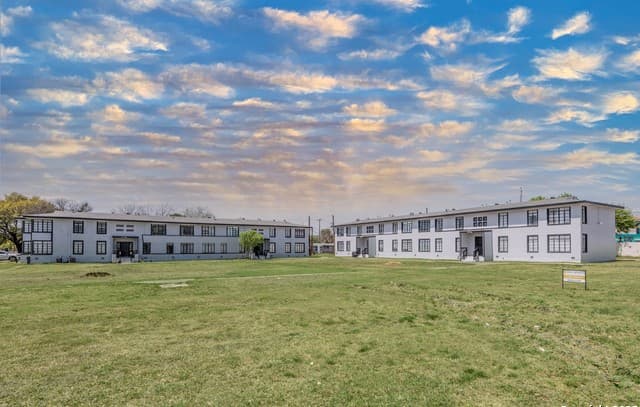 2-bedroom rental at 2331 Cincinnati Ave Unit 2 in San Antonio TX
