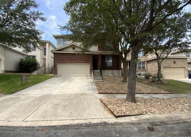 4-bedroom rental at 17211 Ashbury Lodge in San Antonio, TX — photo 2