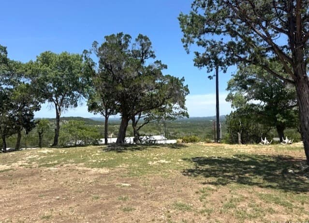 2-bedroom rental at 261 Blackfoot in Bandera, TX — photo 2