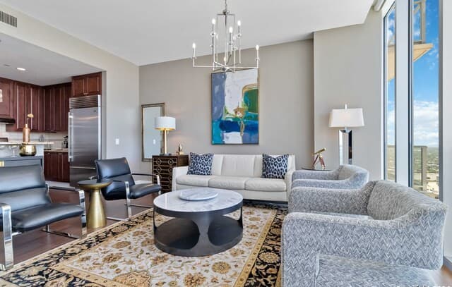 2-bedroom rental at 610 E Market St Unit 2915 in San Antonio, TX — photo 3