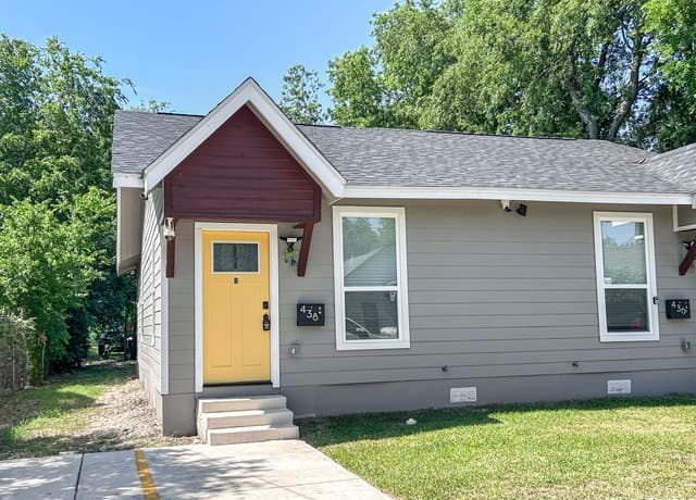 2-bedroom rental at 438 Gulf in San Antonio TX