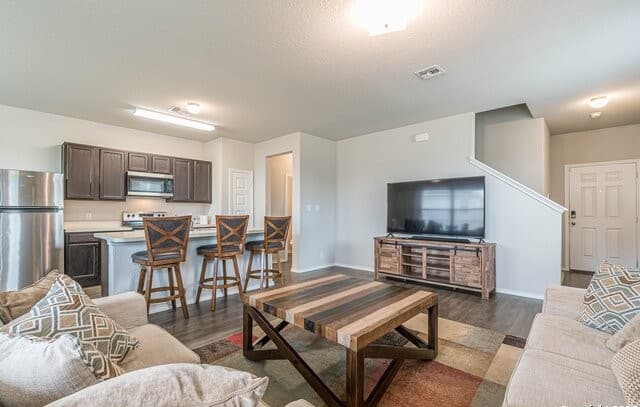 3-bedroom rental at 9427 Somers Bend in San Antonio, TX — photo 3