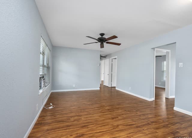 3-bedroom rental at 142 Galaxy Dr in San Antonio, TX — photo 3