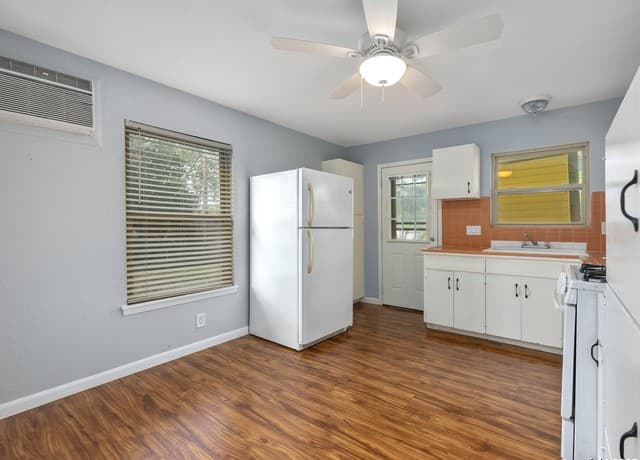 3-bedroom rental at 142 Galaxy Dr in San Antonio, TX — photo 5