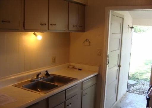 2-bedroom rental at 103 Avenue F Unit A in Converse, TX — photo 3