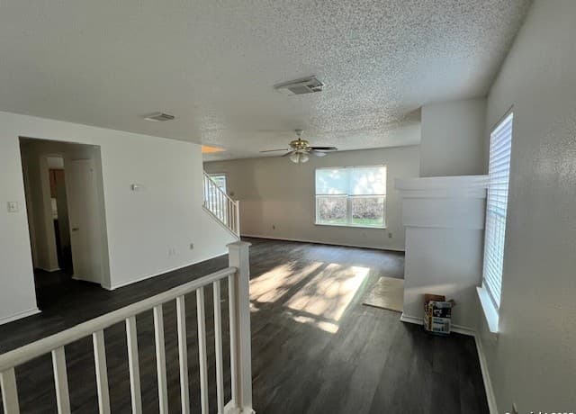 3-bedroom rental at 7242 Artisan Lane in San Antonio, TX — photo 3