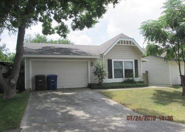 3-bedroom rental at 3932 Heritage Hill Dr in San Antonio TX