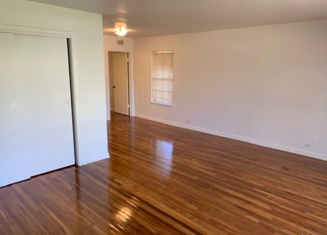 2-bedroom rental at 222 E Lullwood Ave #220 Unit 220 in San Antonio, TX — photo 5