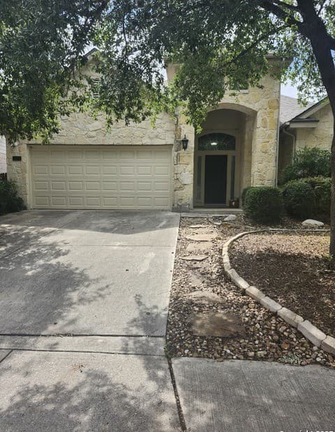 3-bedroom rental at 10115 Caspian Ledge in San Antonio TX