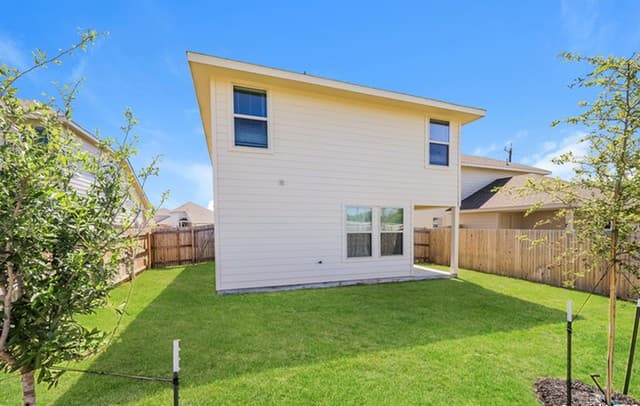 3-bedroom rental at 9435 Dogwood Hill in San Antonio, TX — photo 4