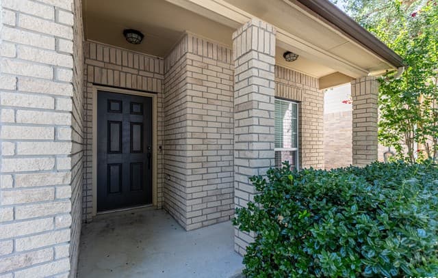 4-bedroom rental at 3013 Muntjac St in Schertz, TX — photo 3