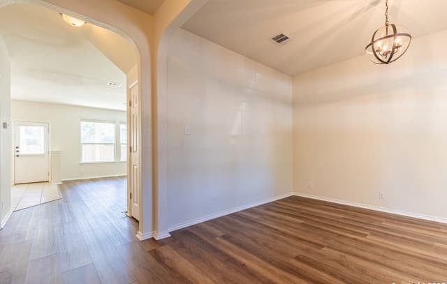 4-bedroom rental at 3013 Muntjac St in Schertz, TX — photo 4