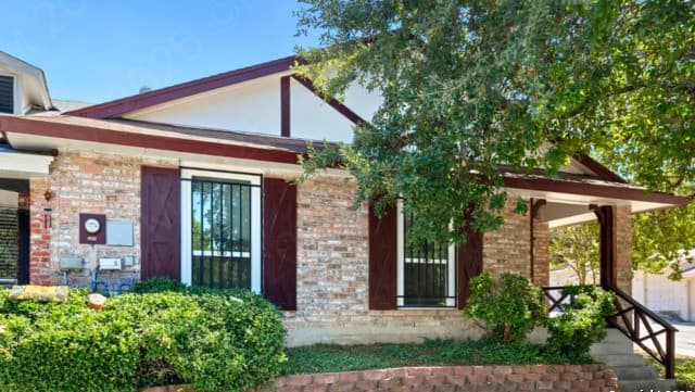 3-bedroom rental at 5222 E Rolling Ridge Dr in San Antonio TX