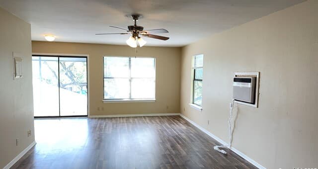0rental at 3815 Ridgeline Unit UPSTAIRS APARTMENT in San Antonio, TX — photo 3