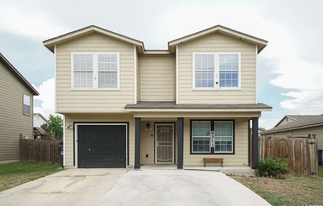 3-bedroom rental at 5311 Moreville Farm in San Antonio, TX — photo 2