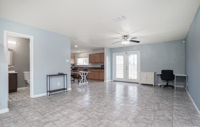 3-bedroom rental at 5311 Moreville Farm in San Antonio, TX — photo 5