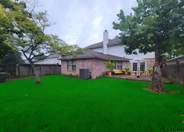 4-bedroom rental at 13154 Regency Bnd in San Antonio, TX — photo 3