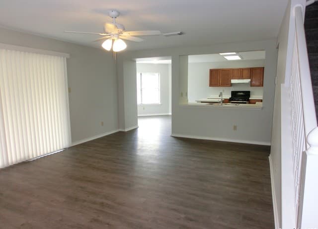 3-bedroom rental at 10646 Cavelier Point in San Antonio, TX — photo 3