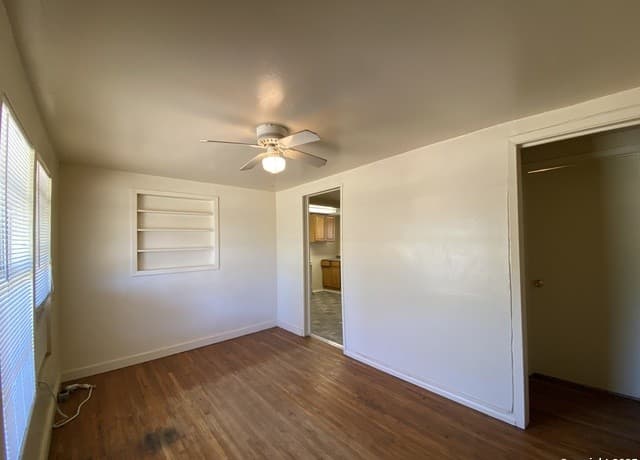 3-bedroom rental at 204 Campbell in Jourdanton, TX — photo 2