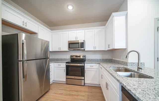3-bedroom rental at 7545 Briarwood Pass Unit 101 in San Antonio, TX — photo 5